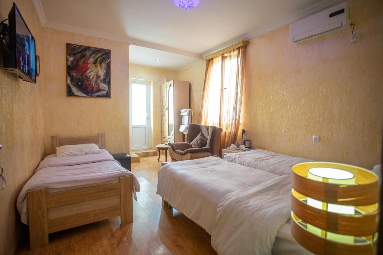 Hotel Mkudro Kutaisi Eksteriør billede